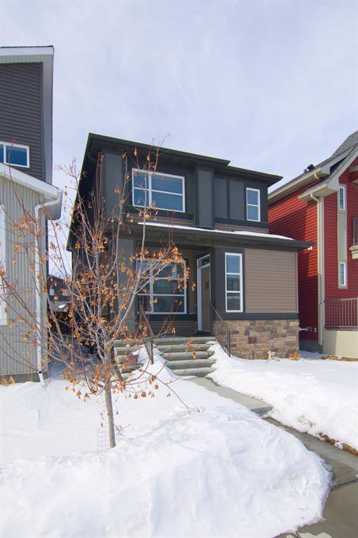 Calgary, AB T4B 3P6,33 Howse ROW NE