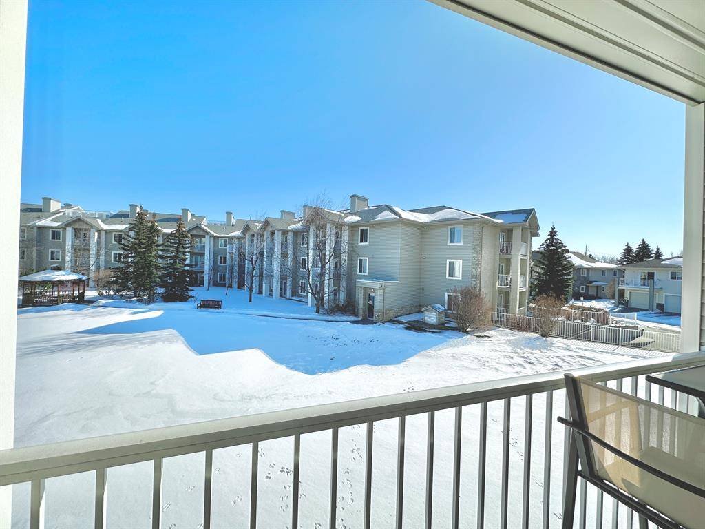 Calgary, AB T1Y7L2,2600 66 ST NE #2212