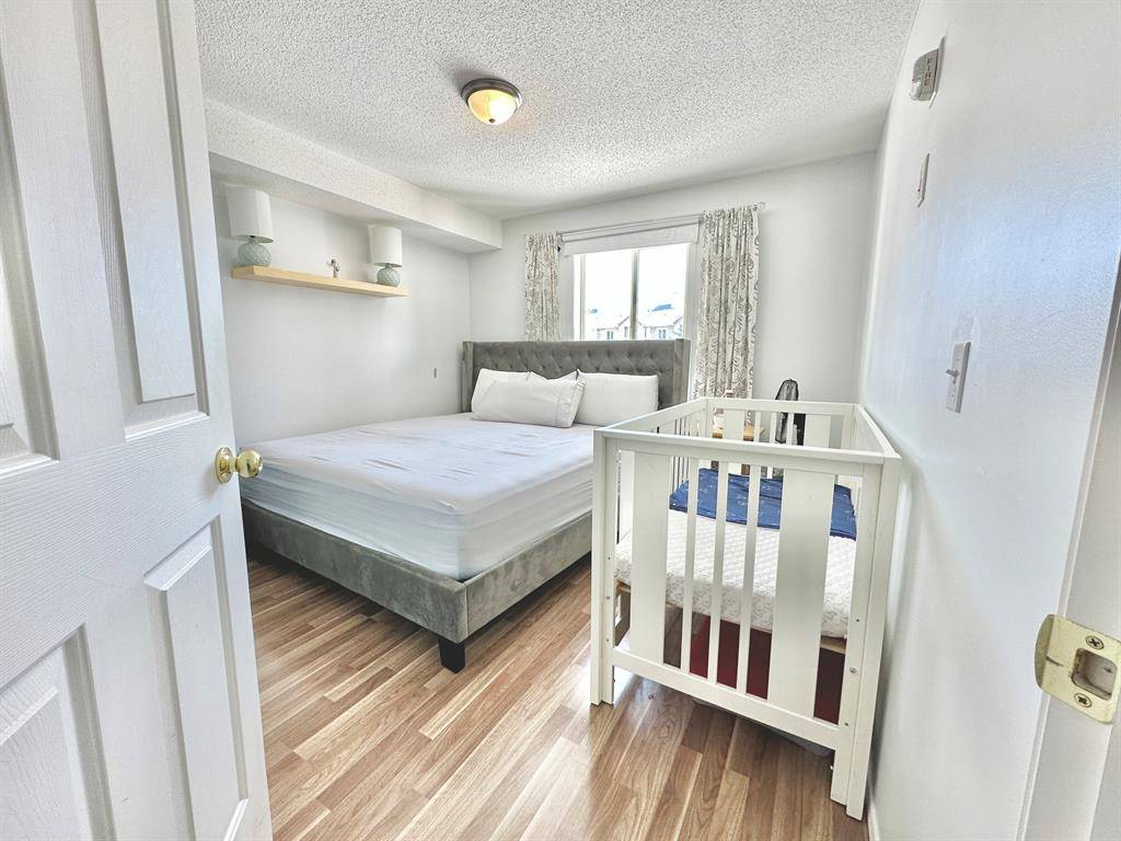 Calgary, AB T1Y7L2,2600 66 ST NE #2212