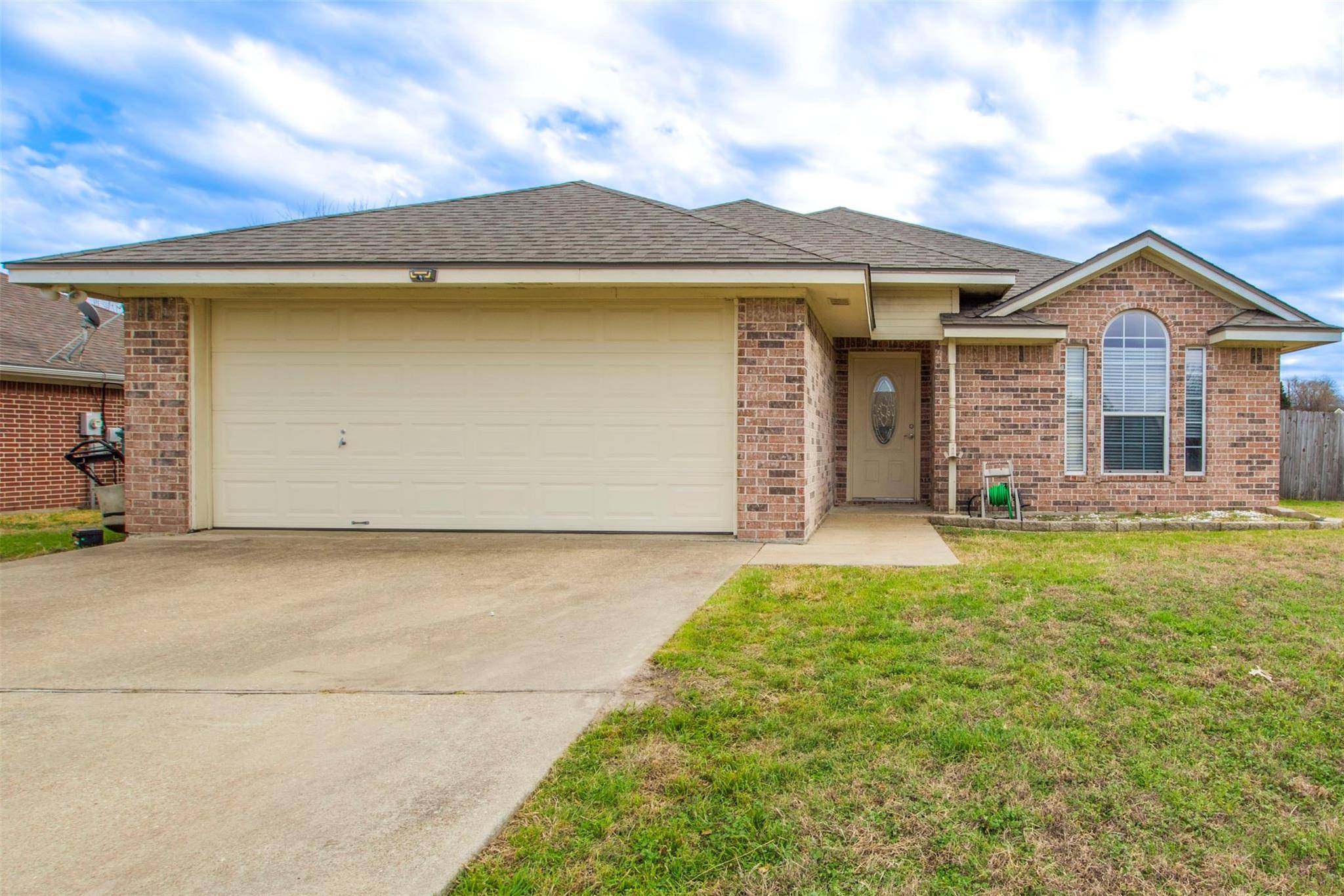 Lacy Lakeview, TX 76705,105 Wildcat Drive