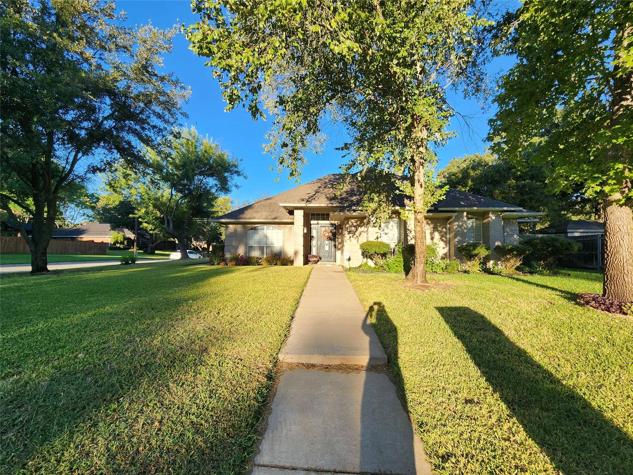 Burleson, TX 76028,616 Cardinal Ridge Road