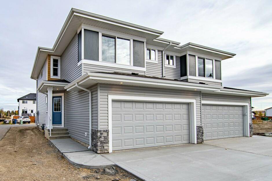 Red Deer, AB T4P 3G6,52 Earl Close