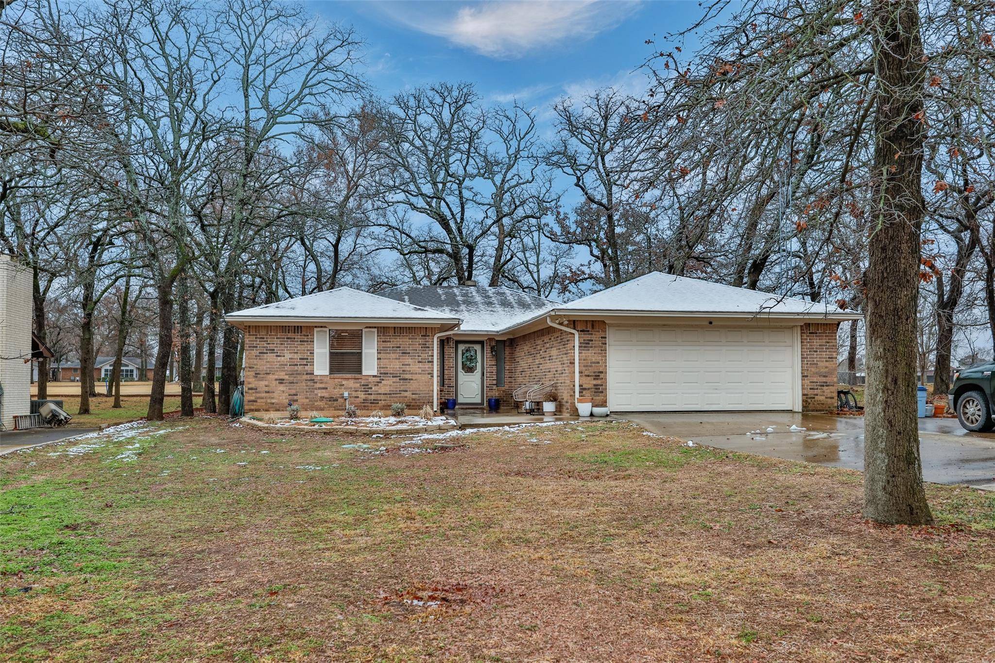 Lake Kiowa, TX 76240,1020 Kiowa Drive W