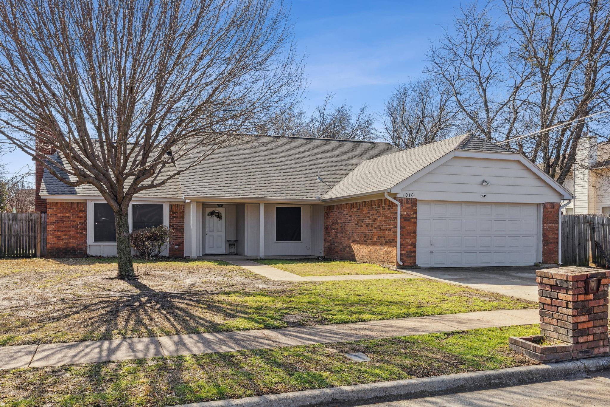 Arlington, TX 76001,1016 Pierce Arrow Drive