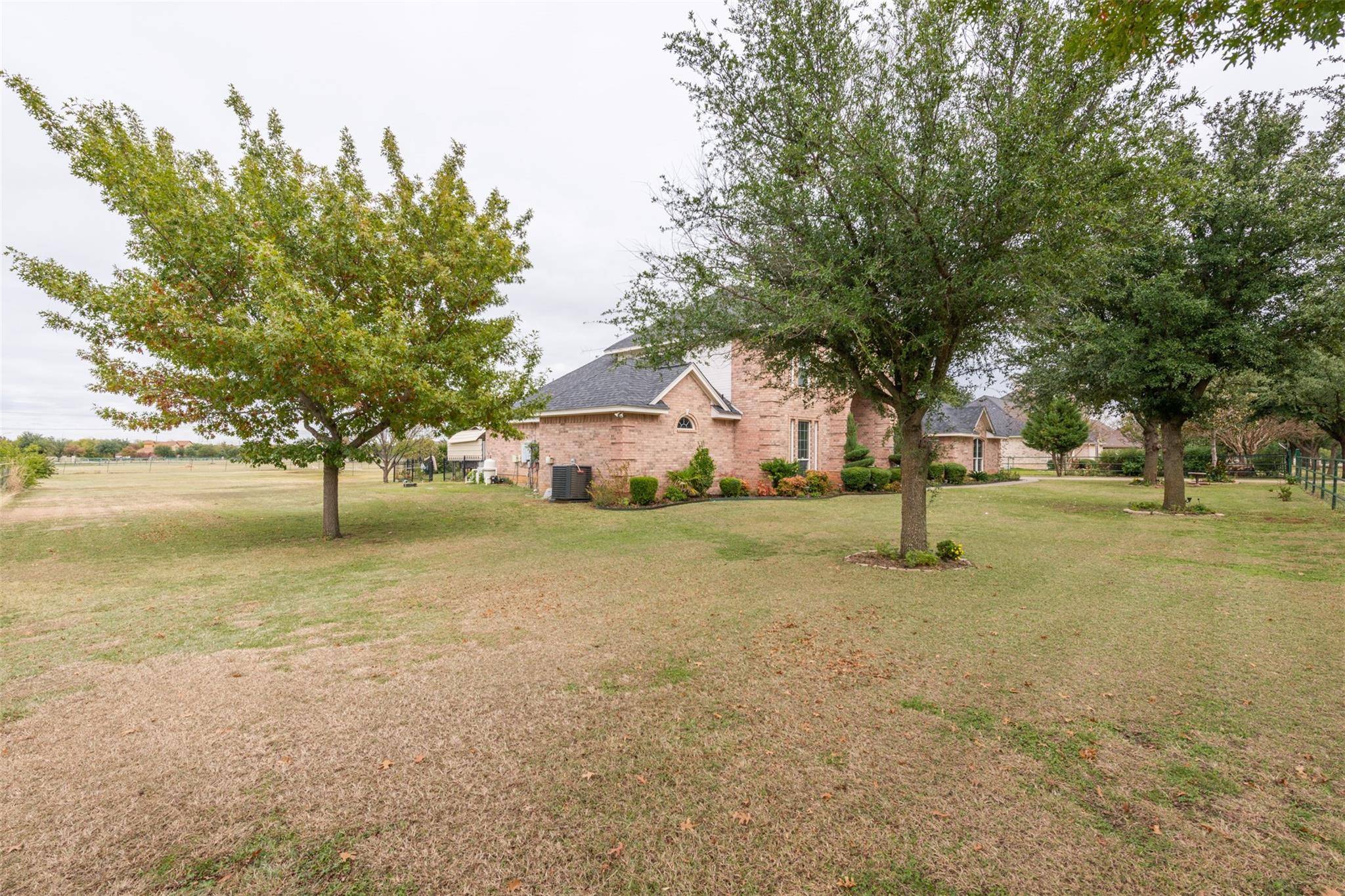 Crowley, TX 76036,1005 Blue Roan Lane