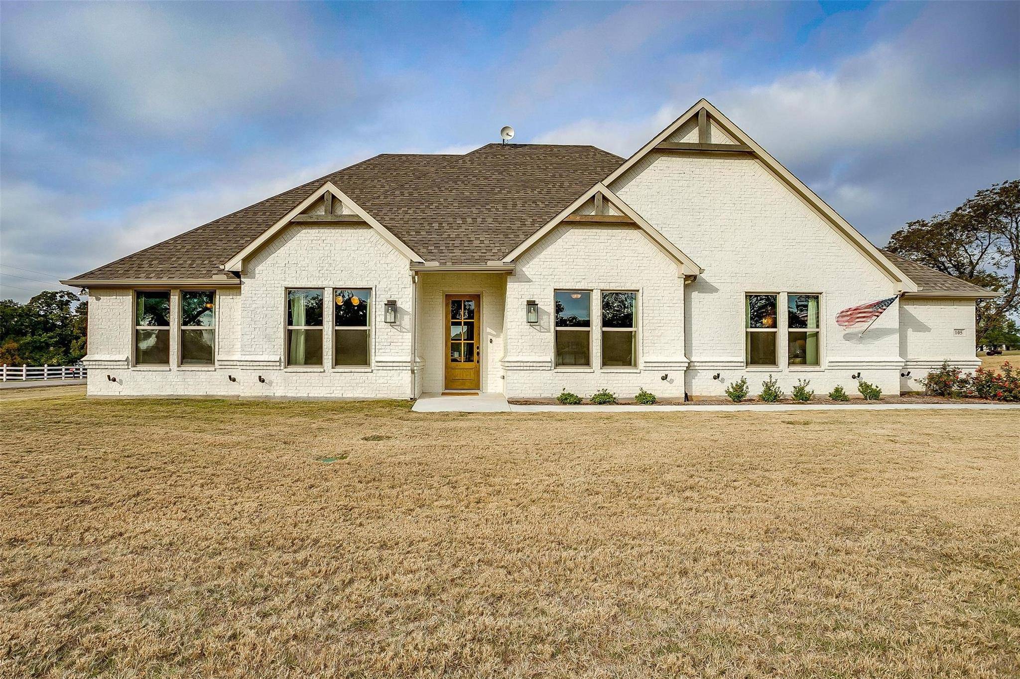 Azle, TX 76020,105 Eagle Point N