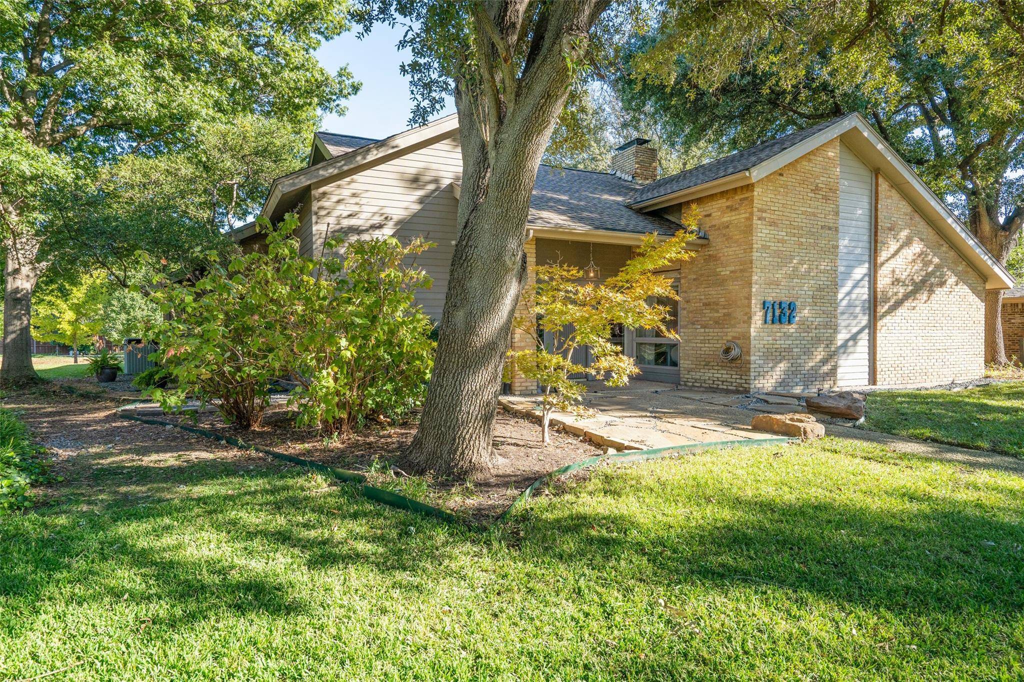 Dallas, TX 75248,7132 Echo Bluff Drive