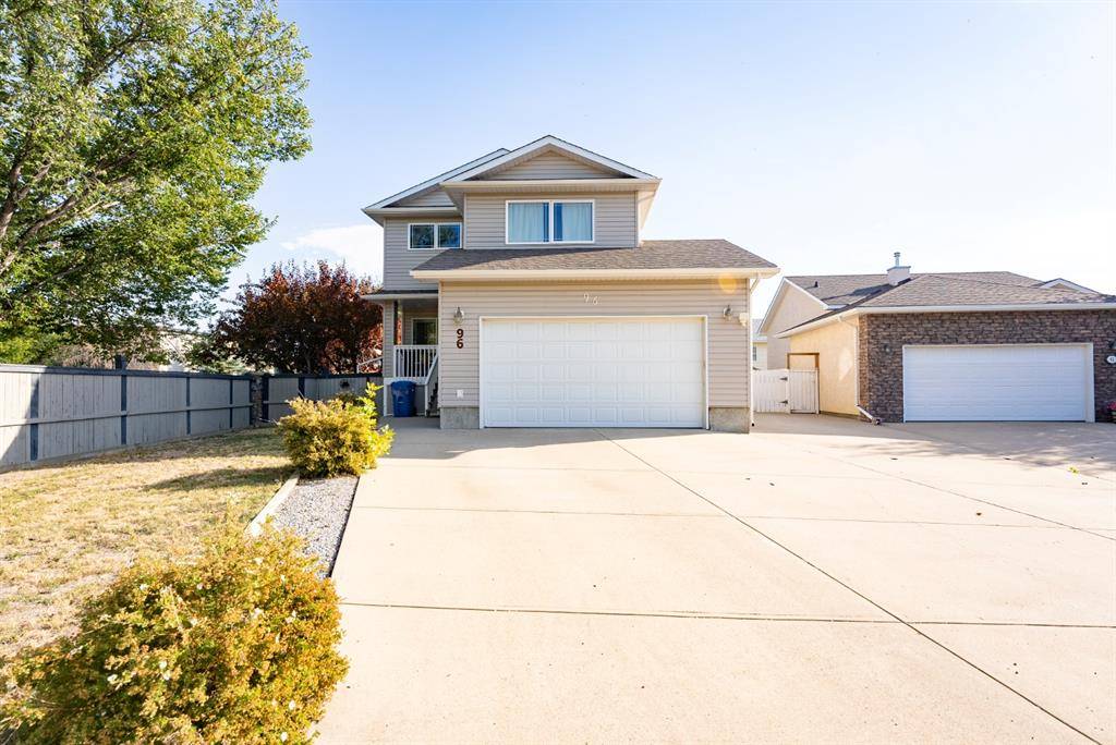 Lethbridge, AB T1H 6M8,96 Ermineview WAY N