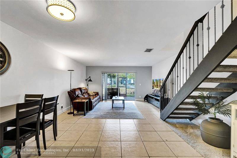 Plantation, FL 33324,533 N Pine Island Rd  #18