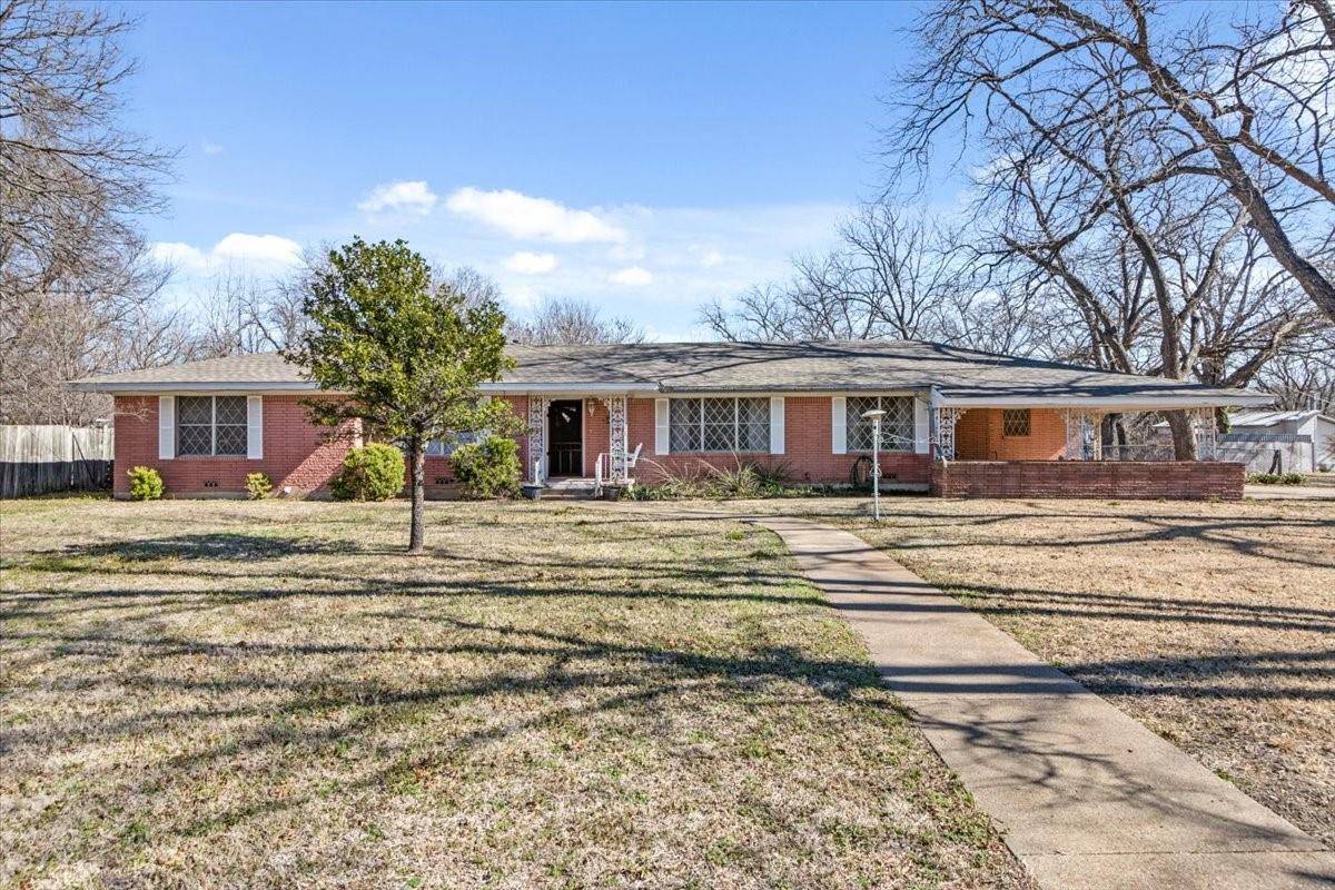 Meridian, TX 76665,513 Bosque