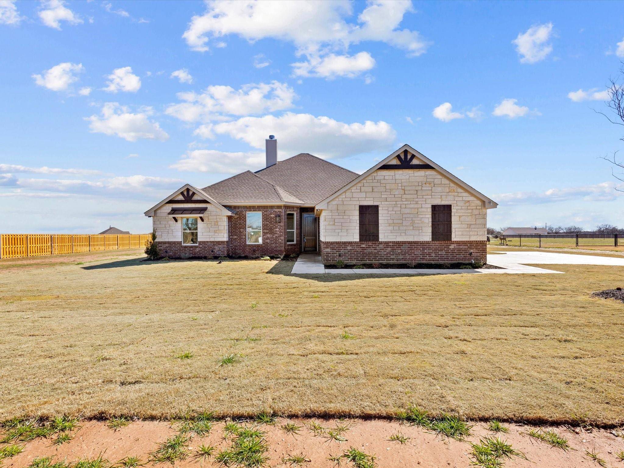 Rio Vista, TX 76093,259 County Road 1105