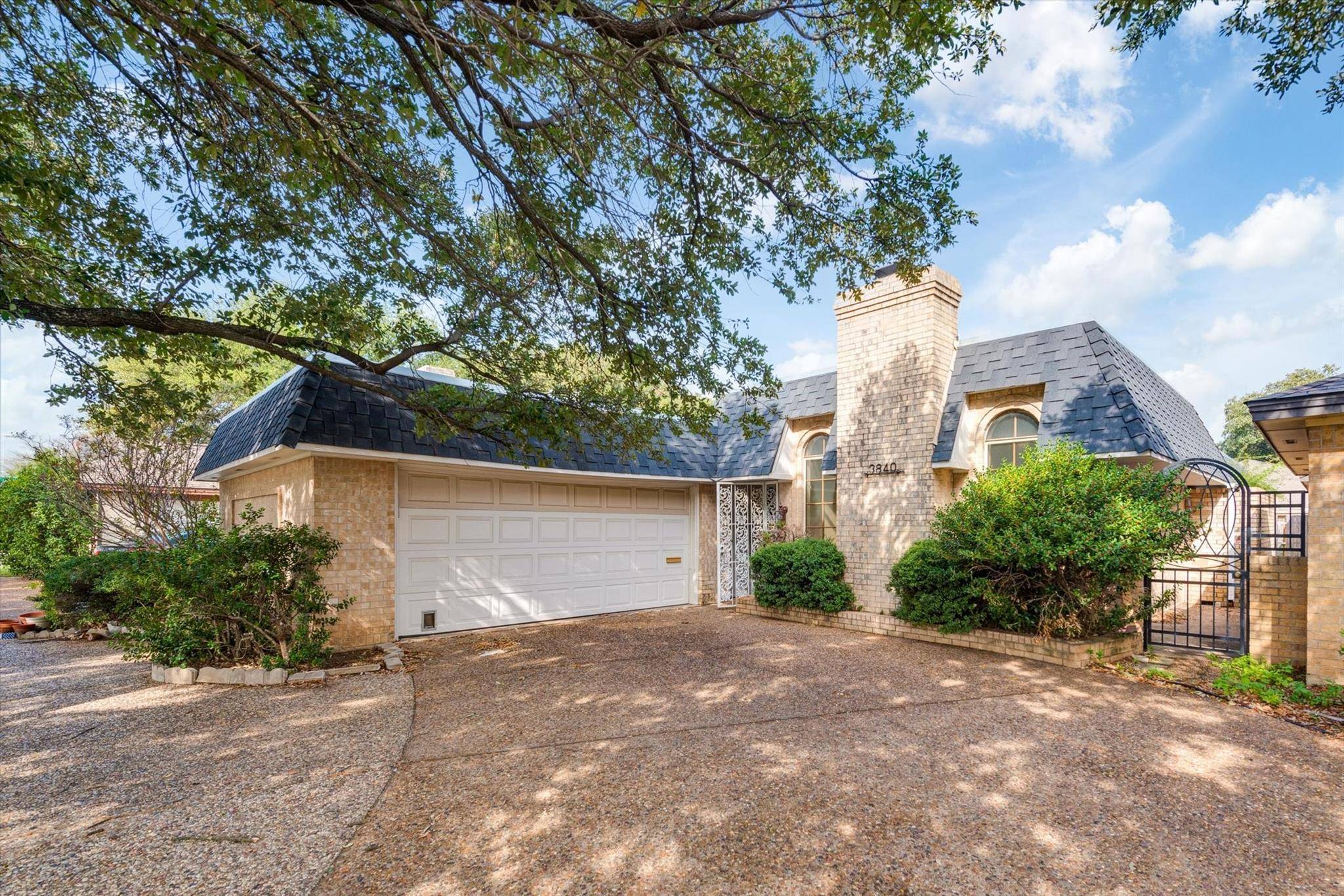 Fort Worth, TX 76109,3840 Arborlawn Drive