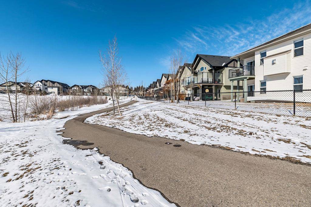 High River, AB T1V 0E7,1915 High Park CIR NW