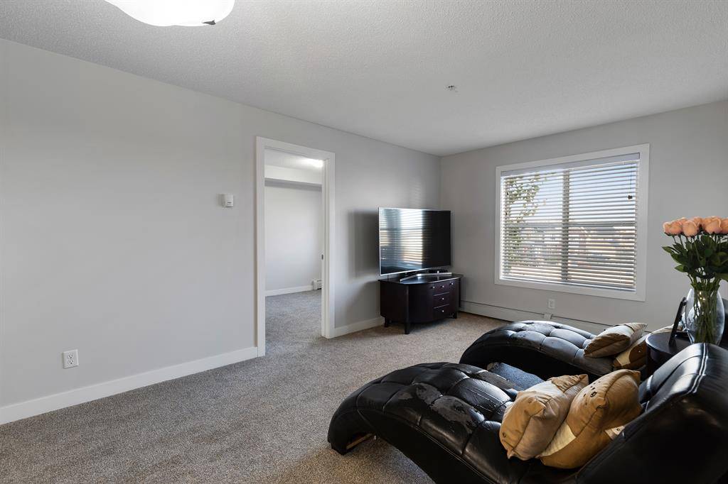 Calgary, AB T2X 2B9,81 Legacy BLVD SE #1316