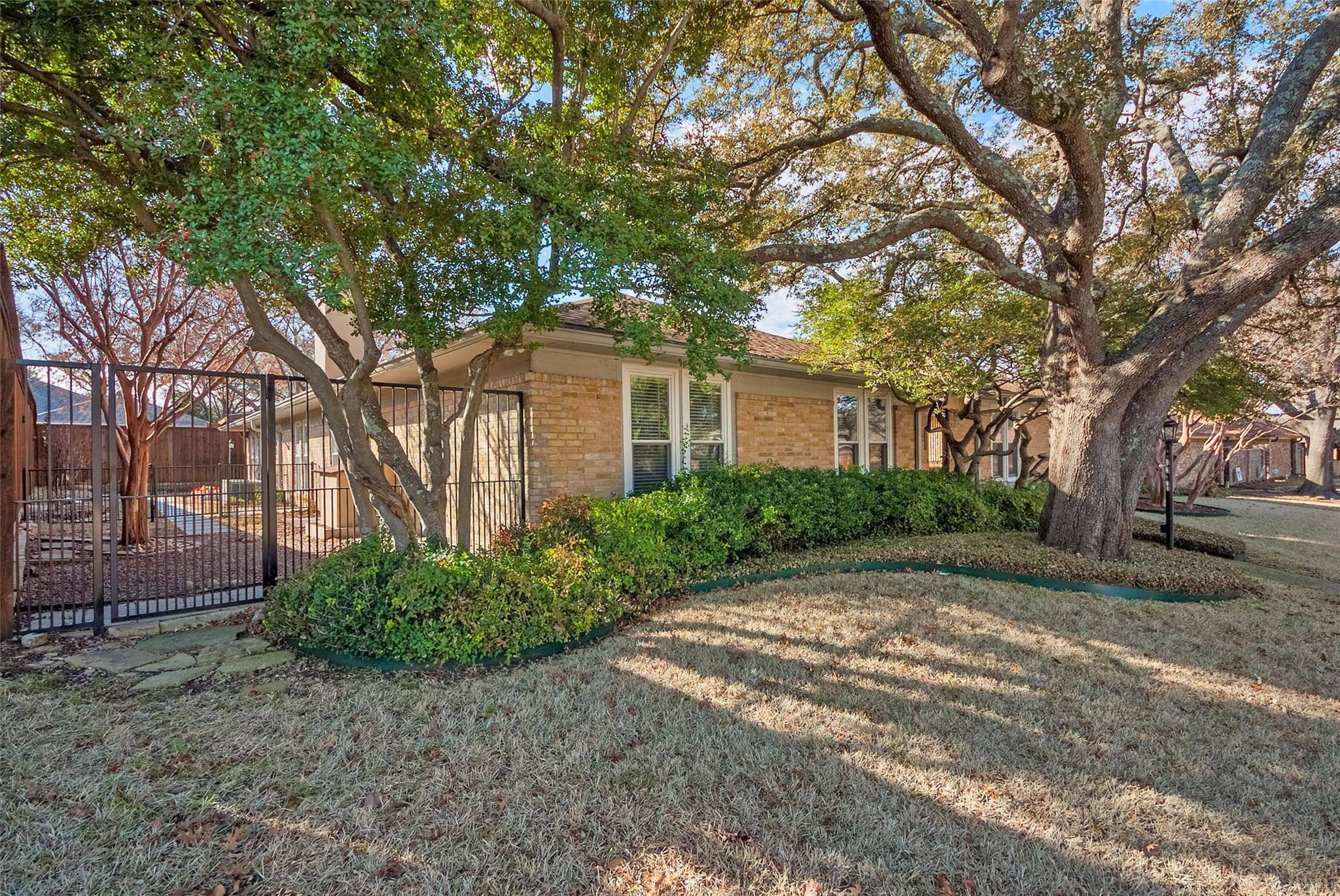 Dallas, TX 75238,9512 Summerhill Lane