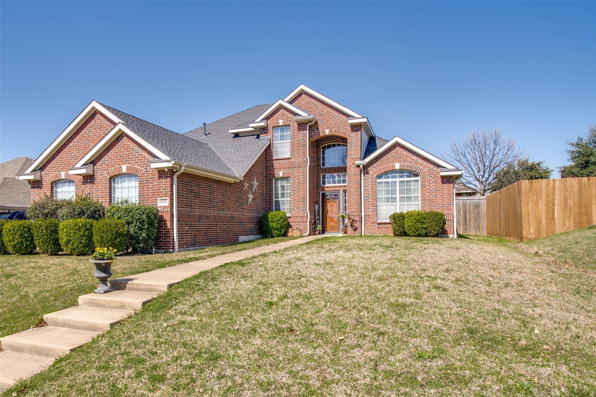 Rowlett, TX 75089,6613 Creek Bend