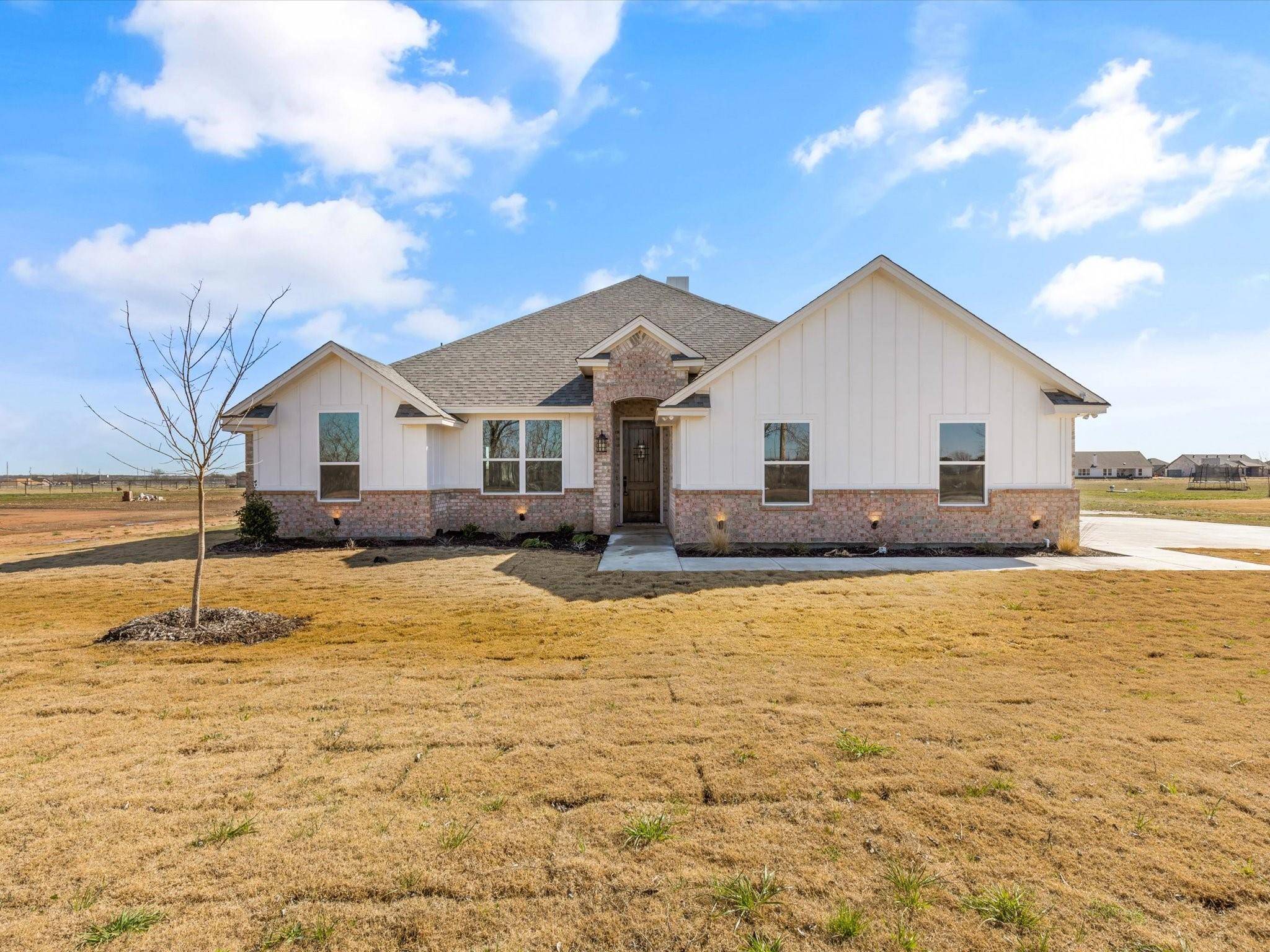 Rio Vista, TX 76093,235 County Road 1105