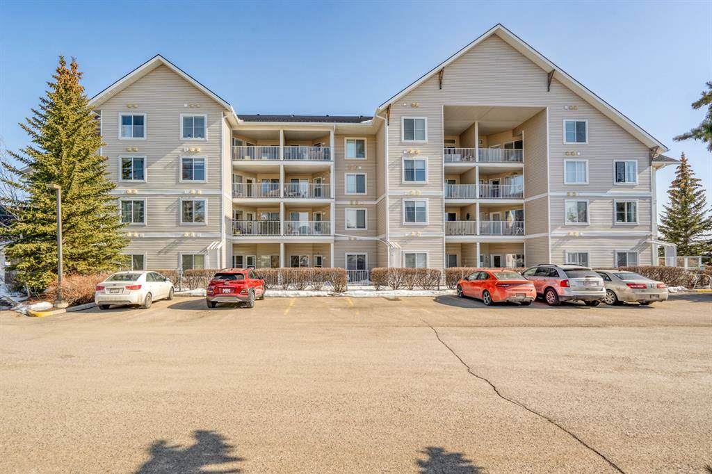 Airdrie, AB T4B 2M5,305 1 AVE NW #104