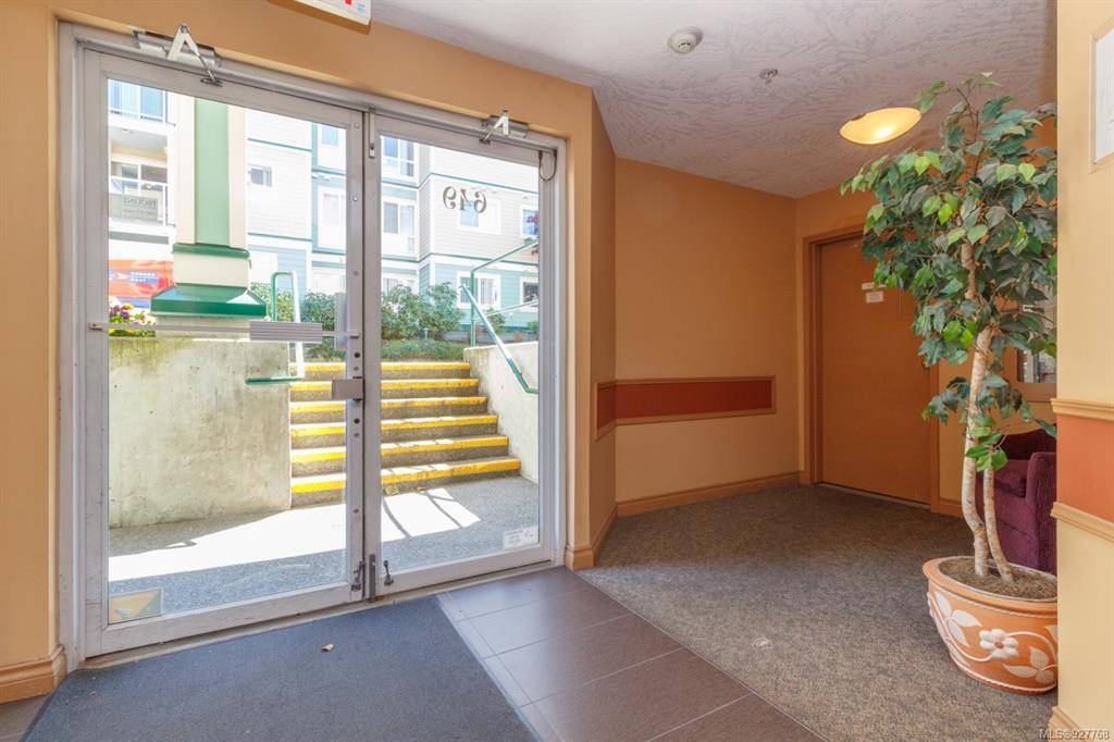 Victoria, BC V8T 5H8,649 Bay St #211