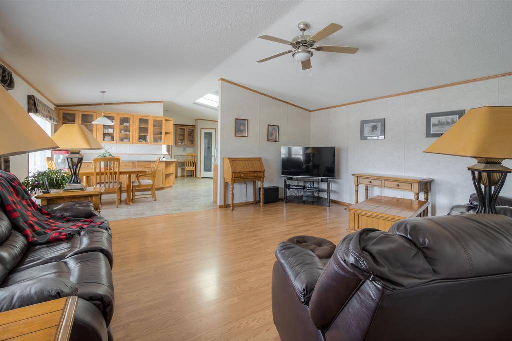 Coaldale, AB T1M 0A7,208 Porter ST