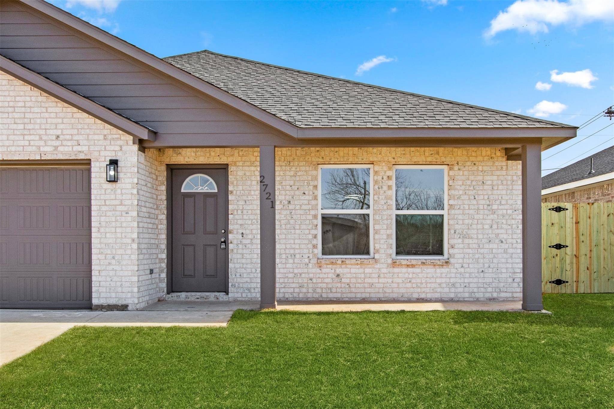 Granbury, TX 76048,2721 Beechwood Street