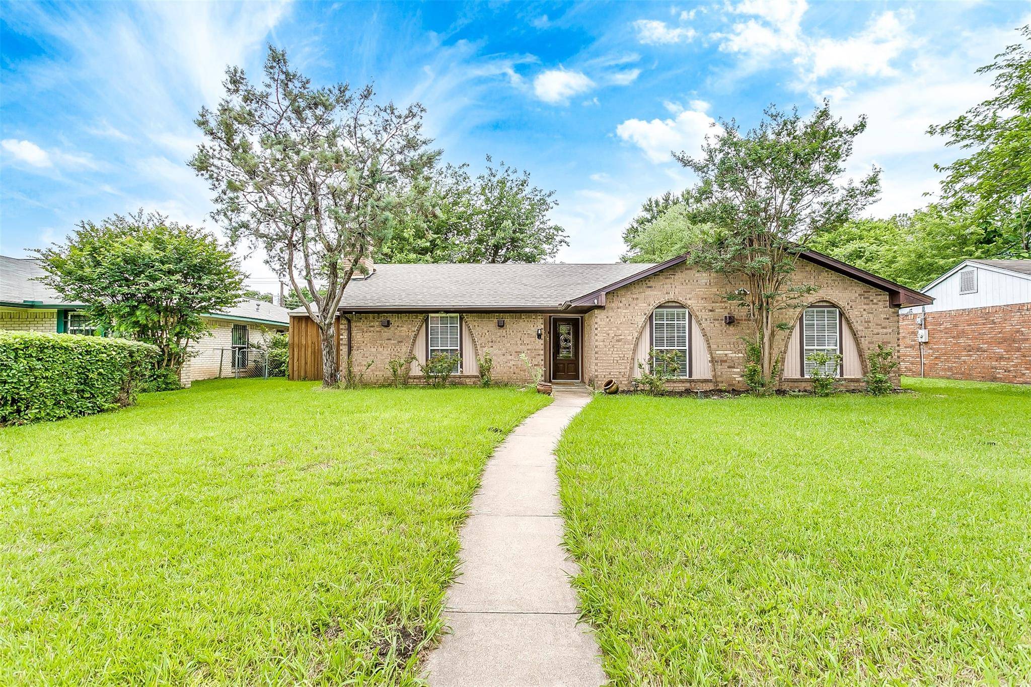 Dallas, TX 75249,7110 Bayberry Lane