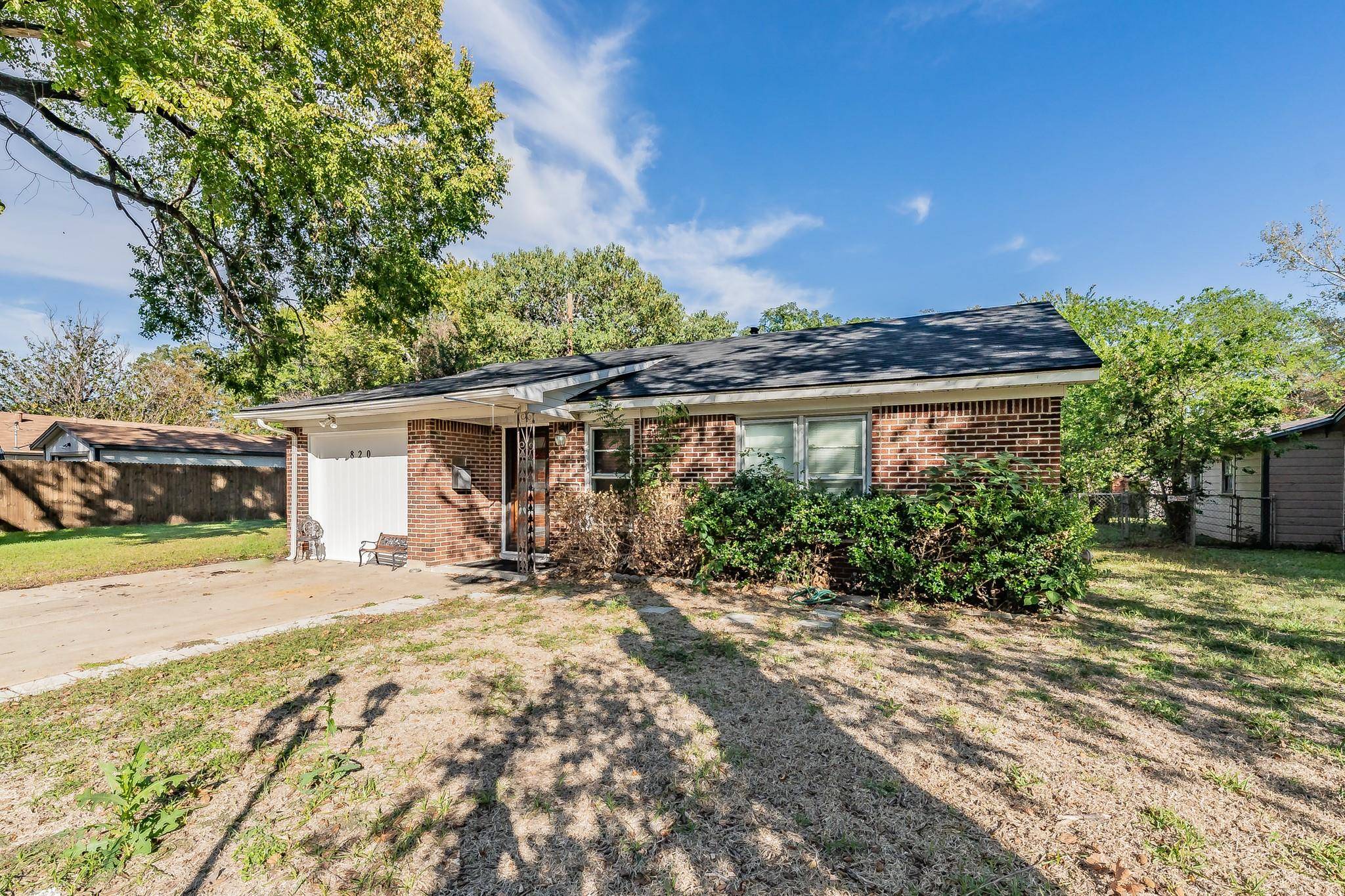 River Oaks, TX 76114,820 Lynda Drive