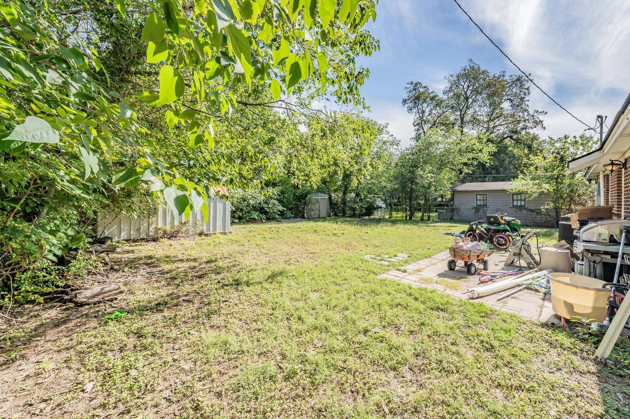 River Oaks, TX 76114,820 Lynda Drive