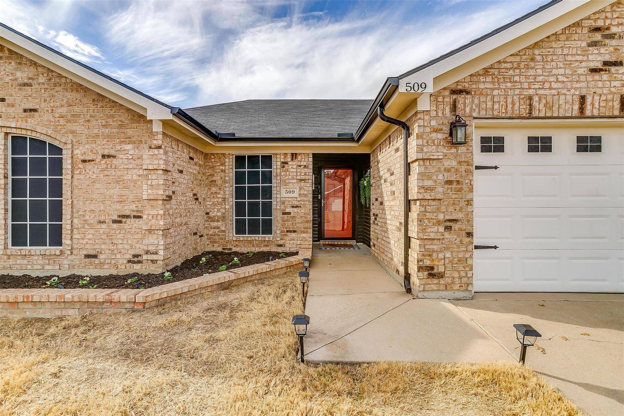 Burleson, TX 76028,509 Barbara Jean Lane