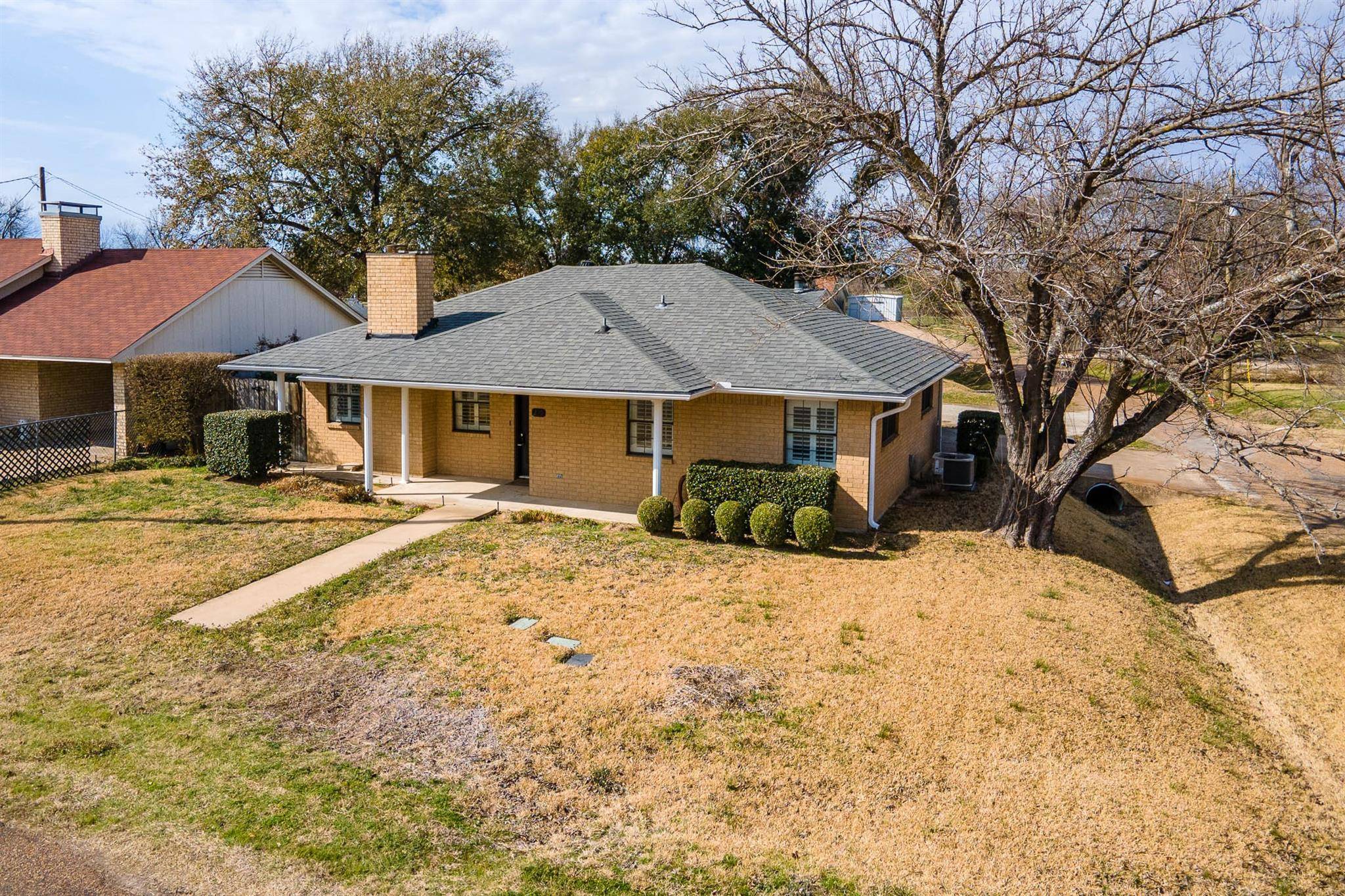 Mabank, TX 75147,209 N 5th Street