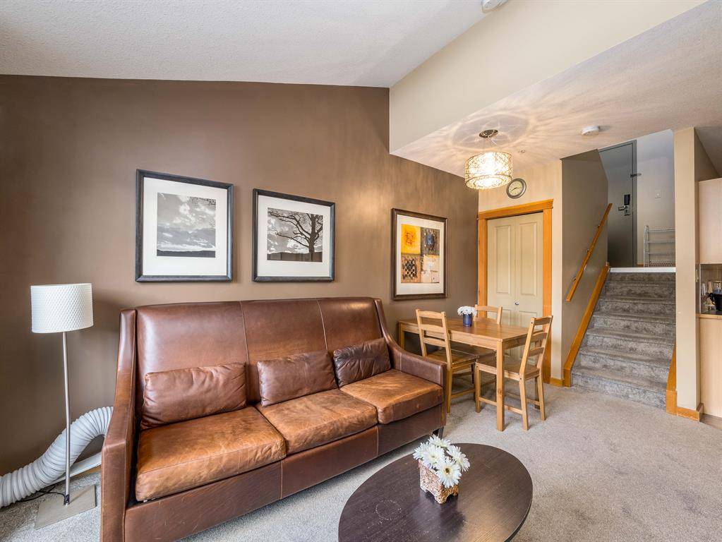 Canmore, AB T1W 3J2,109 Montane RD #312