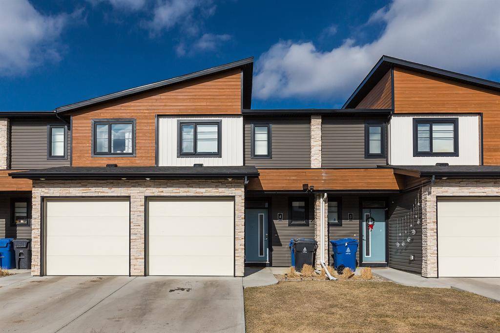 Lethbridge, AB T1J5K5,414 Highlands BLVD W #4