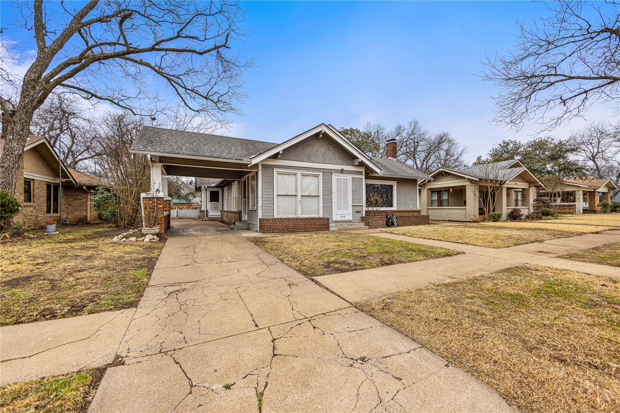 Cleburne, TX 76033,206 Bellevue Drive