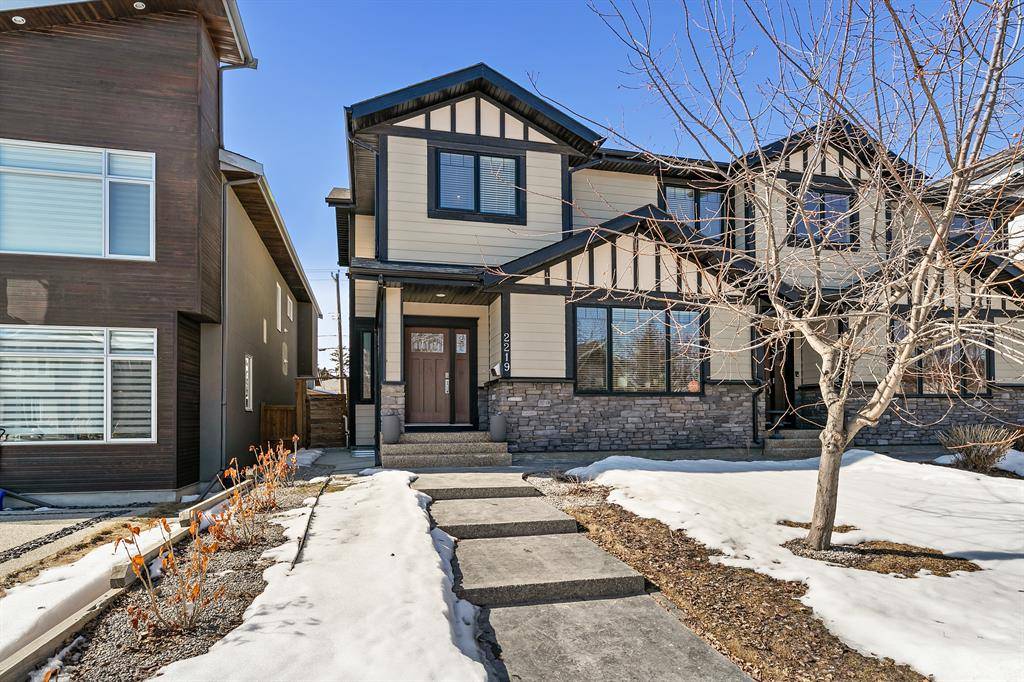 Calgary, AB T3E2Z3,2219 36 ST SW