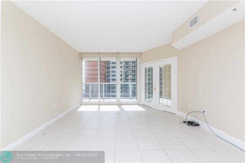 Sunny Isles Beach, FL 33160,19333 Collins Ave  #809