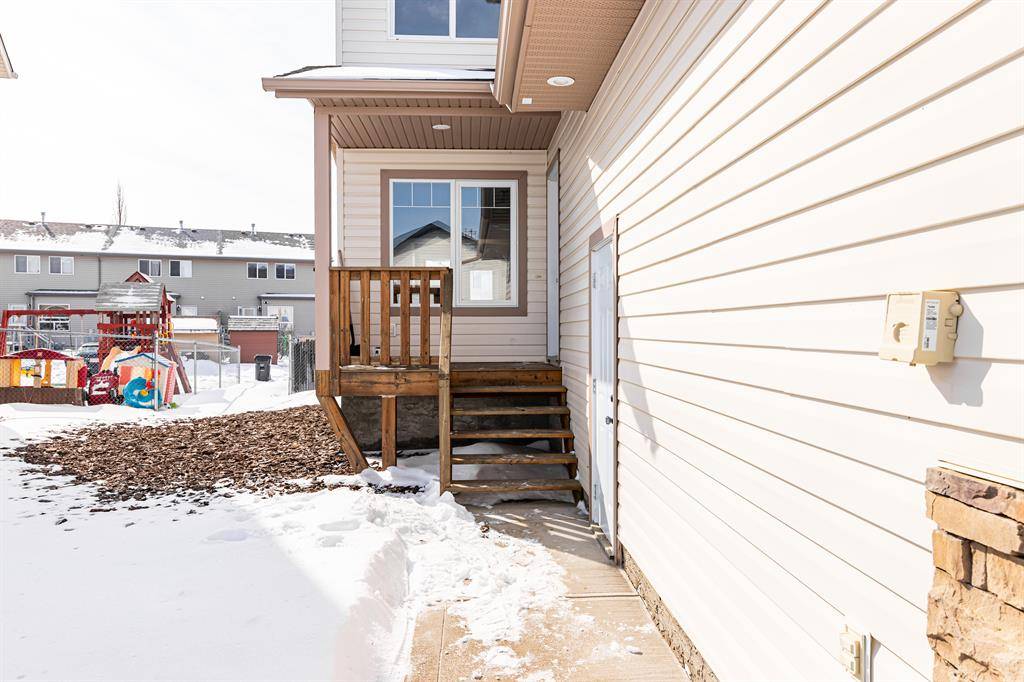 Blackfalds, AB T4M 0K8,153 Winston PL