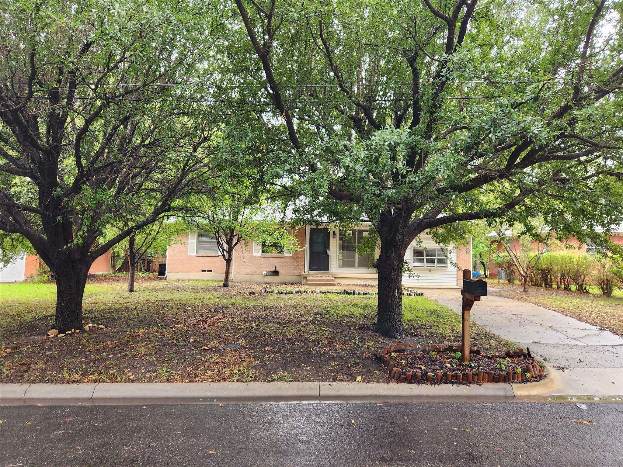 908 Monterey Drive, Denton, TX 76209
