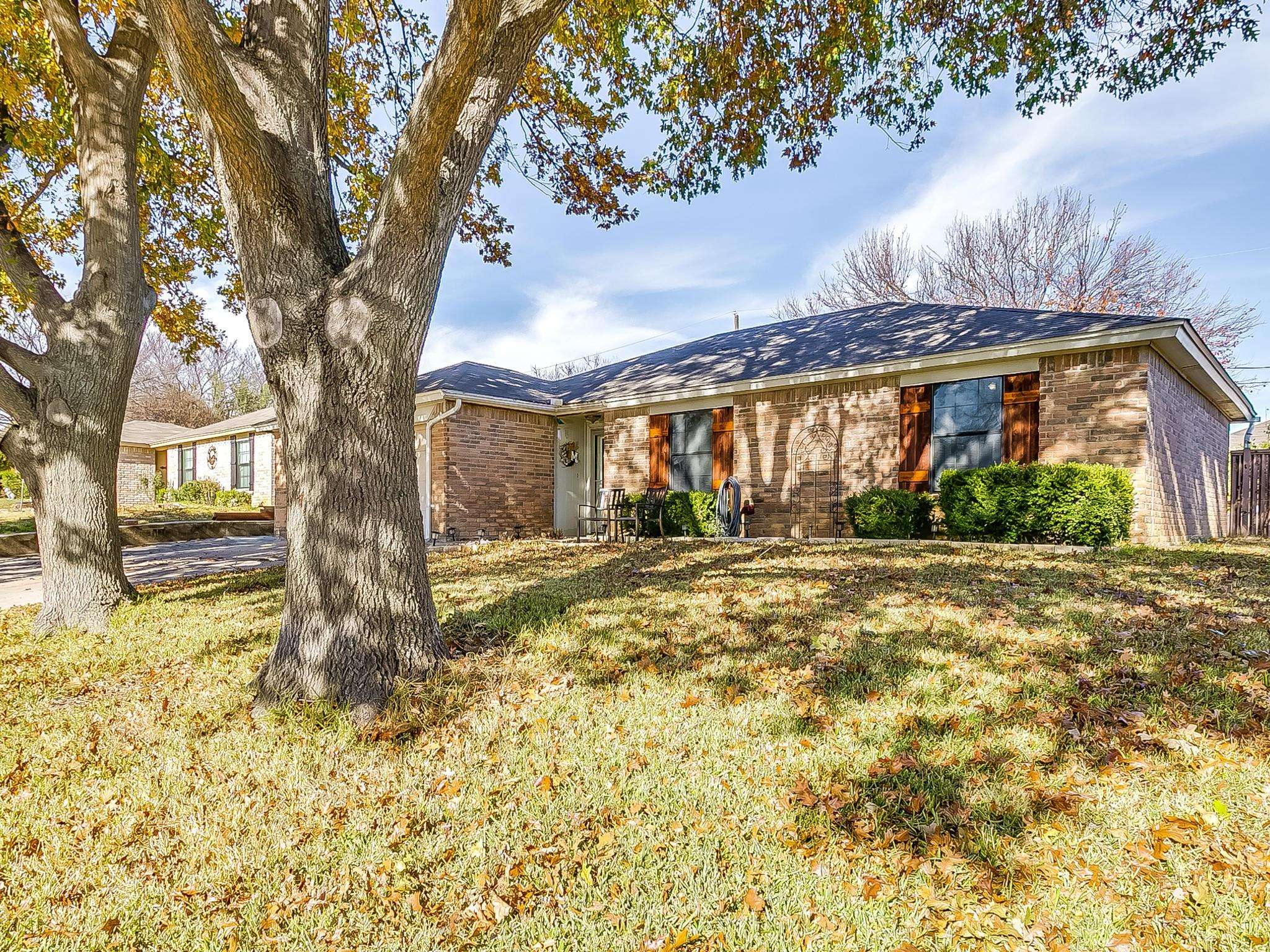 Burleson, TX 76028,840 Blue Ridge Drive