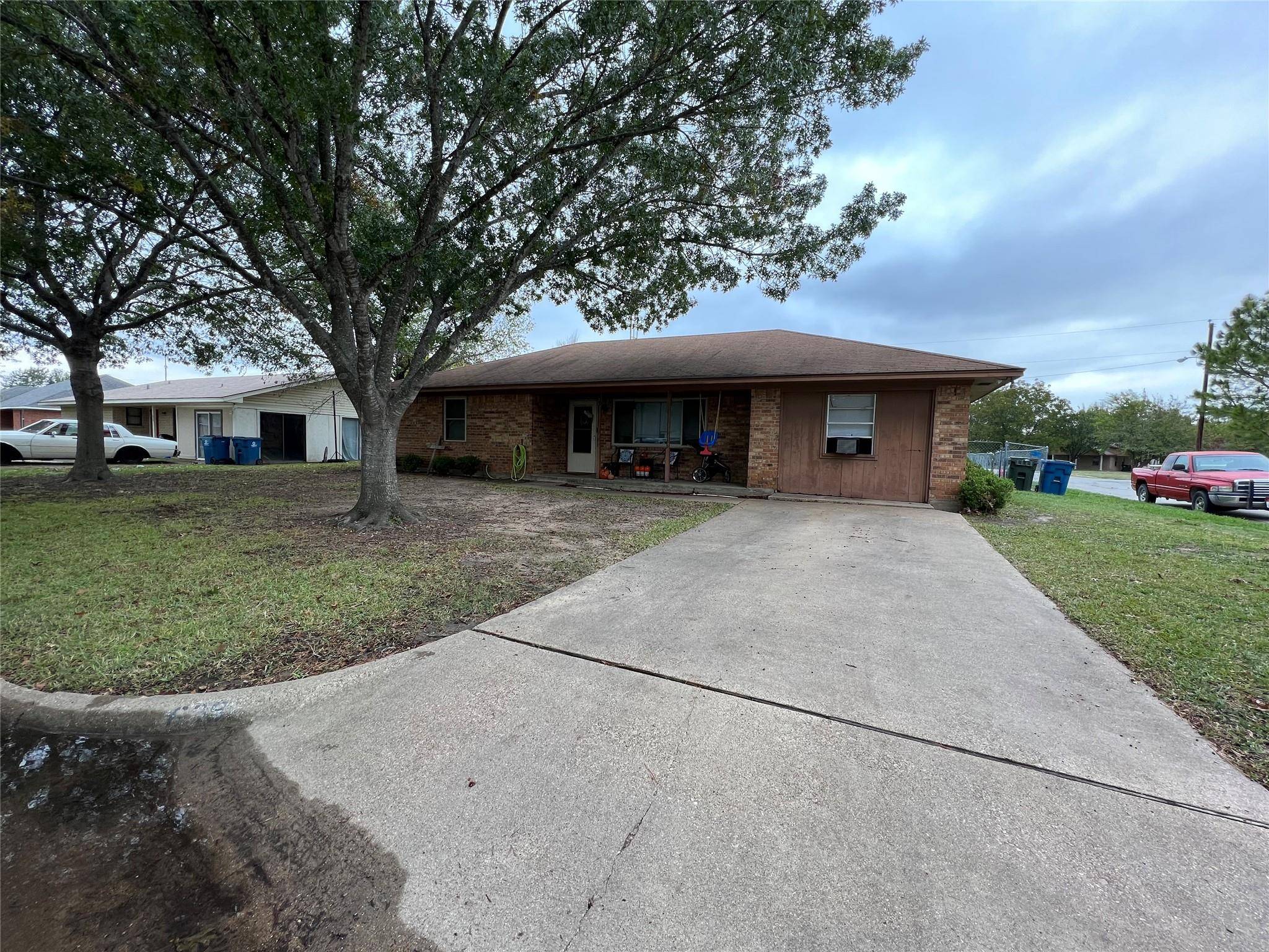 Kerens, TX 75144,639 Donna Circle