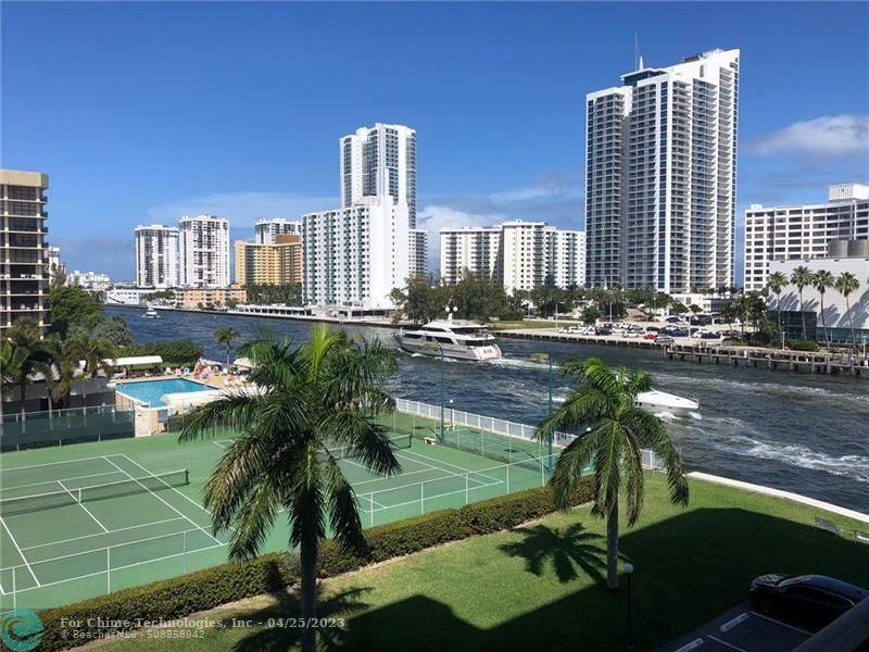 Hallandale Beach, FL 33009,400 Leslie Dr  #519