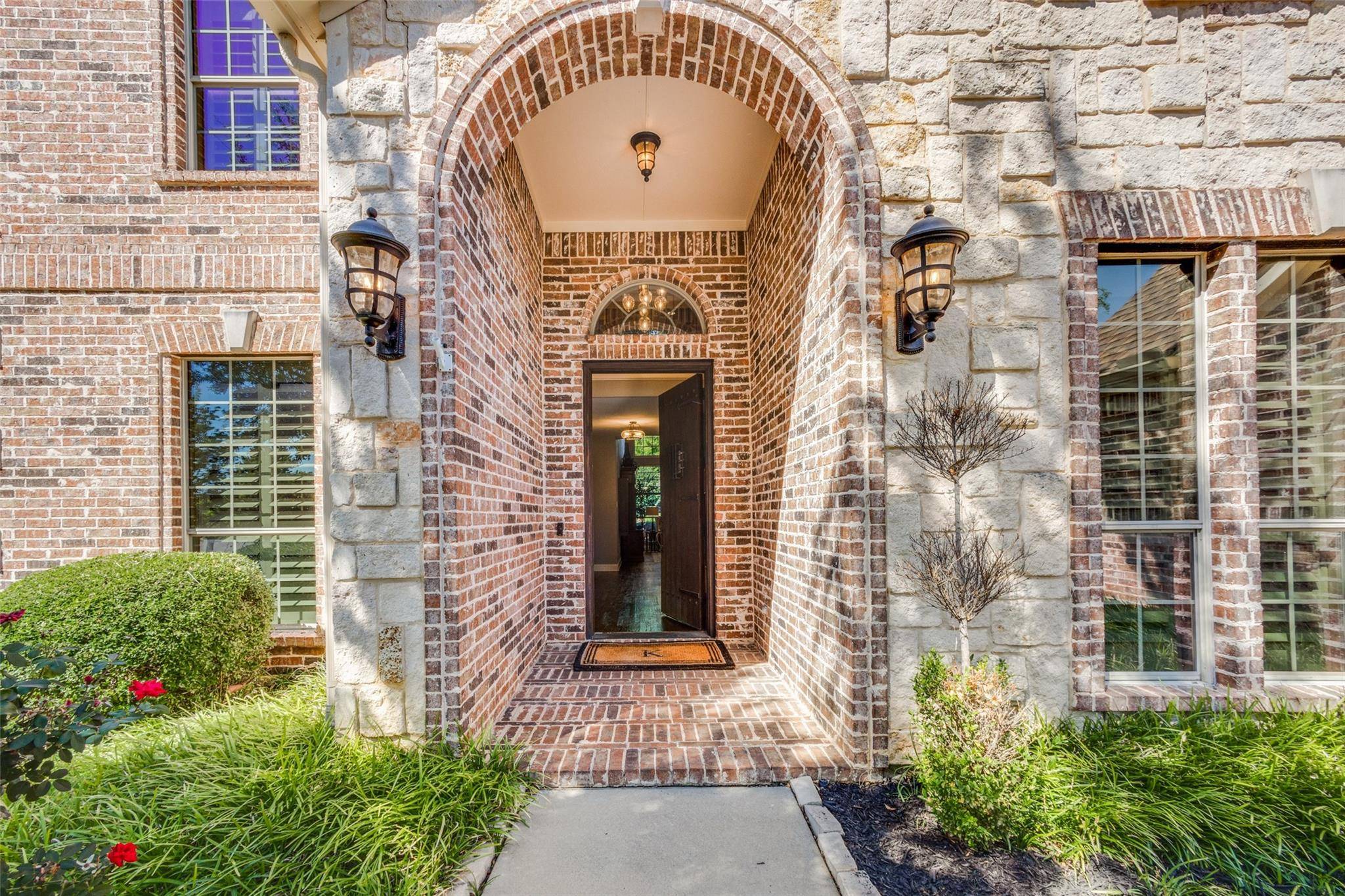 Flower Mound, TX 75022,2305 Mockingbird Lane