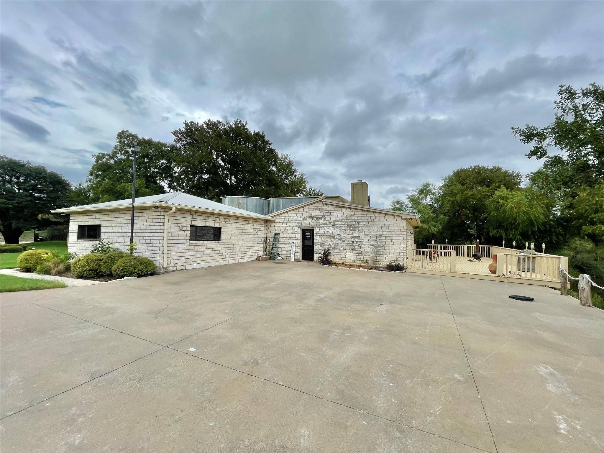 Granbury, TX 76048,2255 Lipan Highway