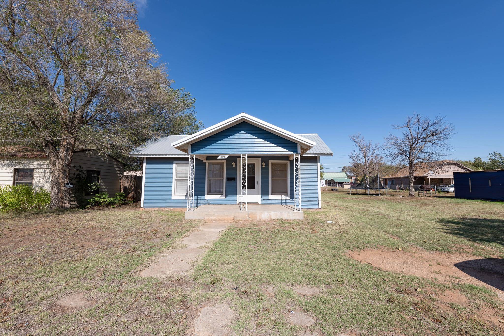 Childress, TX 79201,1104 Avenue D NW