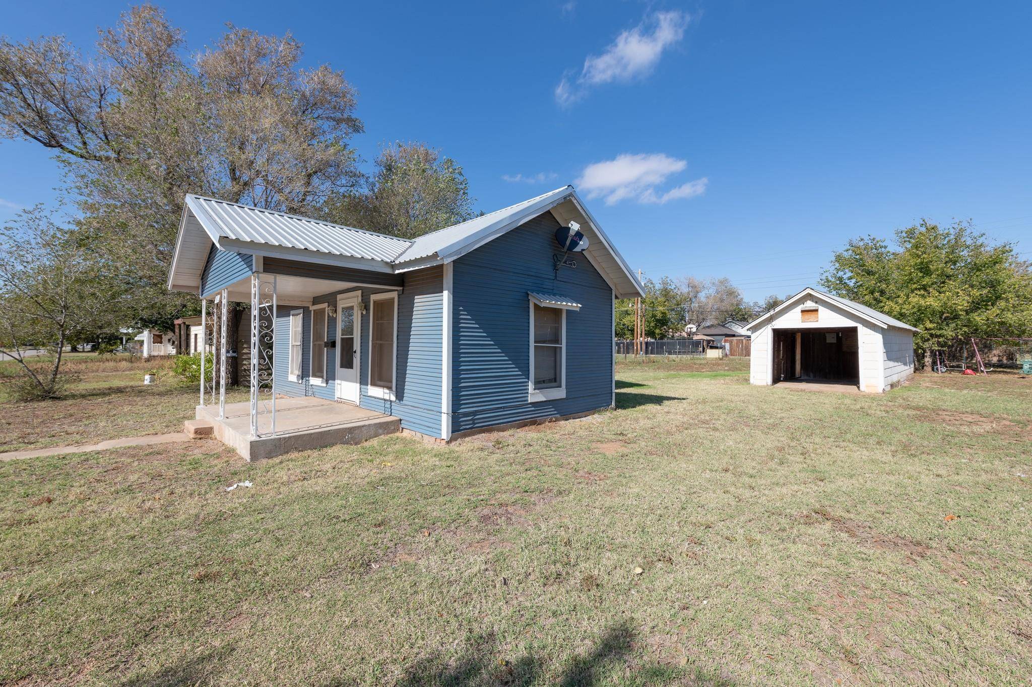 Childress, TX 79201,1104 Avenue D NW