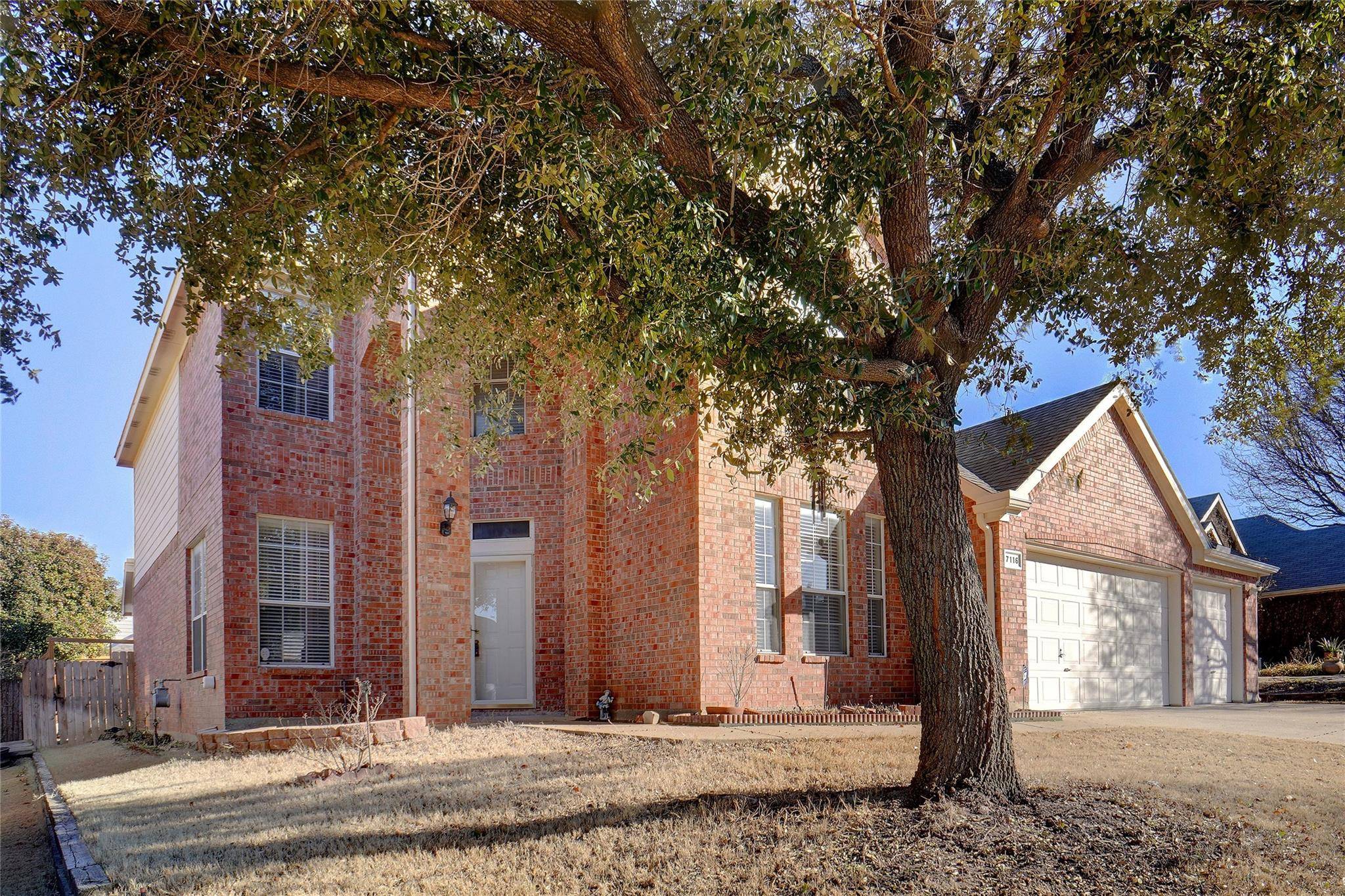 Fort Worth, TX 76179,7116 Sundance Lane