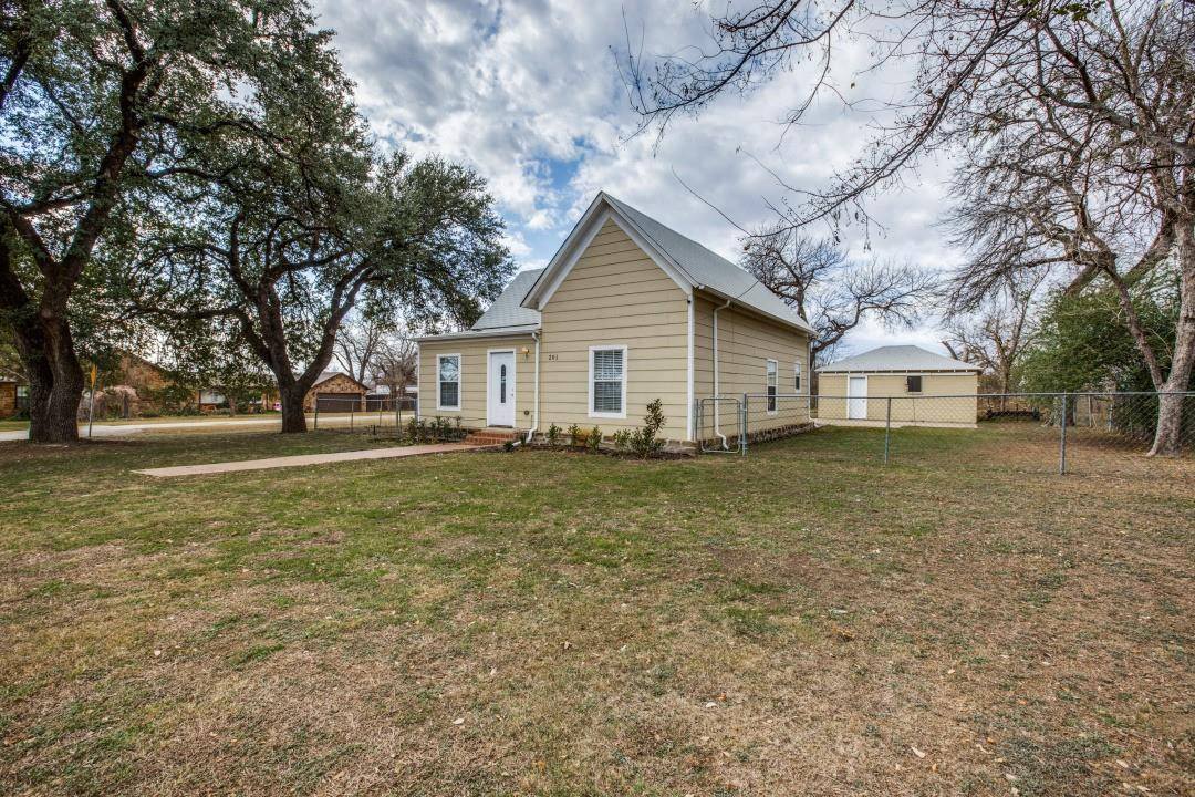 Crowley, TX 76036,201 N Tarrant Street