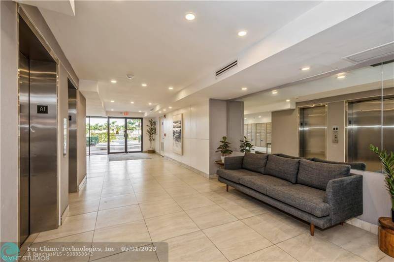 Oakland Park, FL 33309,105 N Lake Emerald Dr #503