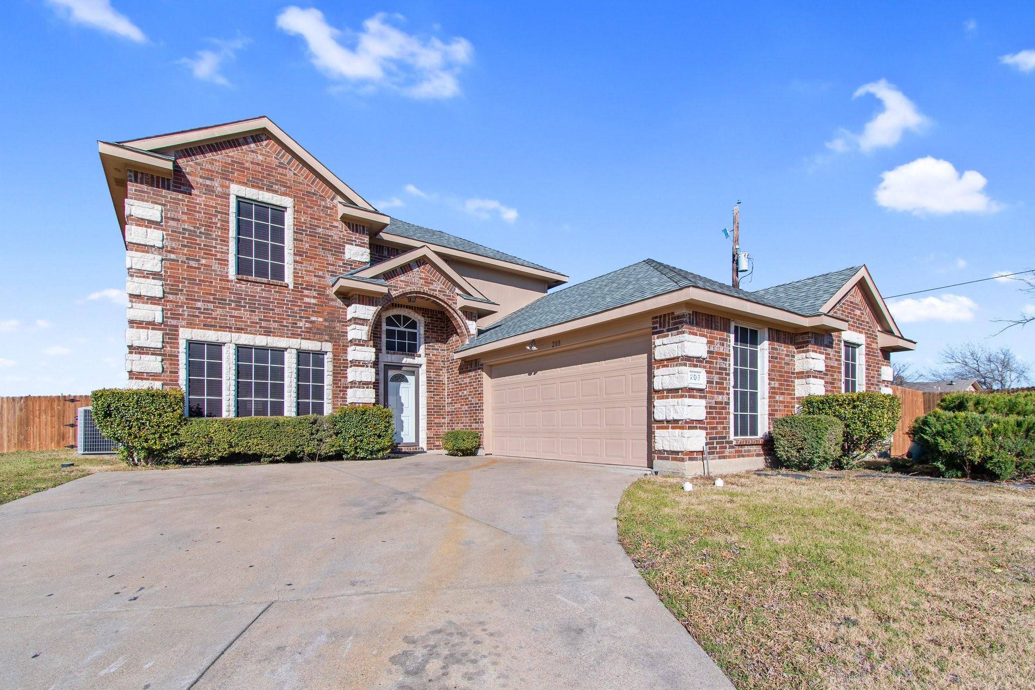 Red Oak, TX 75154,208 Rosewood Court