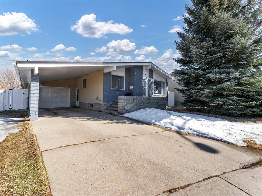 Medicine Hat, AB T1B 1A3,2343 Cavan PL SE