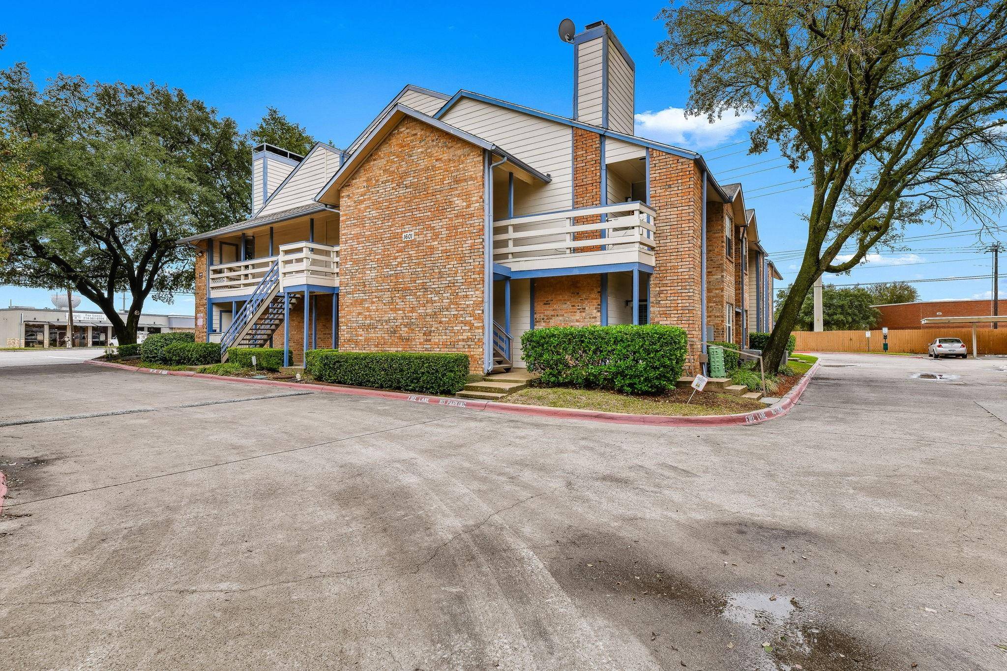 Carrollton, TX 75006,1601 Marsh Lane #202